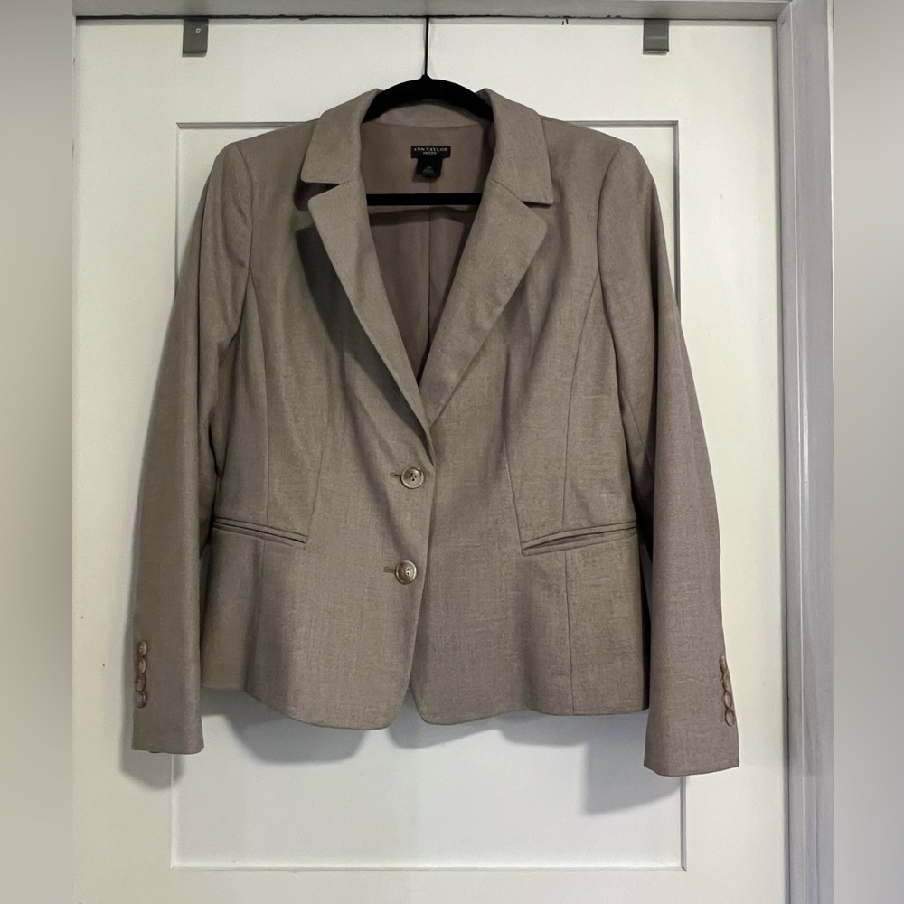 Ann Taylor beige skirt suit